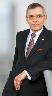 Walter W. Zywottek &ndash; member of the Executive Board (photo)