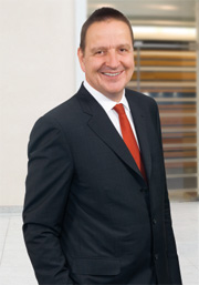 Dr. Bernd Reckmann &ndash; Leiter des Unternehmensbereichs Chemie (Foto)