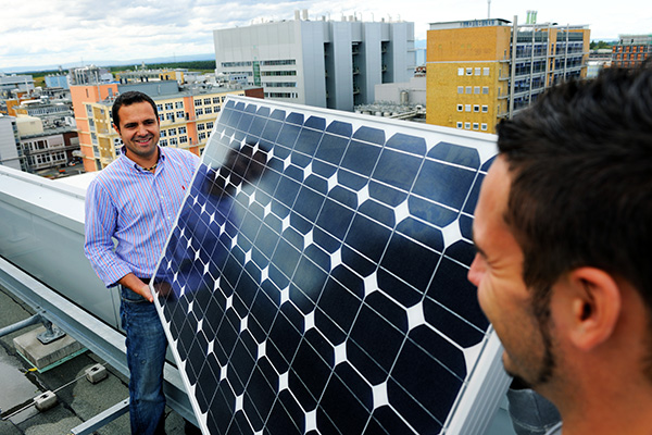 Nachhaltige Produkte | Mercks &Auml;tzpaste isishape SolarEtch erm&ouml;glicht die Herstellung von hoch effizienten Solarmodulen. (Foto)