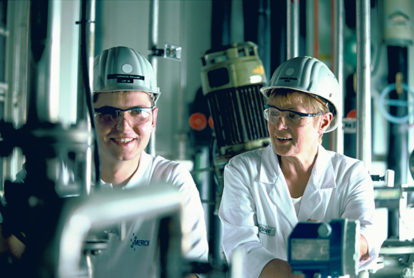 Occupational health and safety| We sensitize our employees worldwide to potential dangers at the workplace. (Picture)