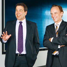 Walter Galinat, Head of the Performance Materials division, and Roman Maisch, responsible for Liquid Crystals Marketing & Sales (photo)