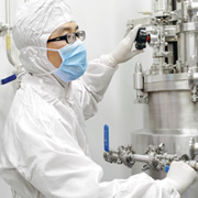 Merck-Millipore Laborarbeiter in Peking (Foto)