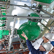Process and plant safety | We identify improvement potentials for our process and plant safety by means of key indicators. (Picture)